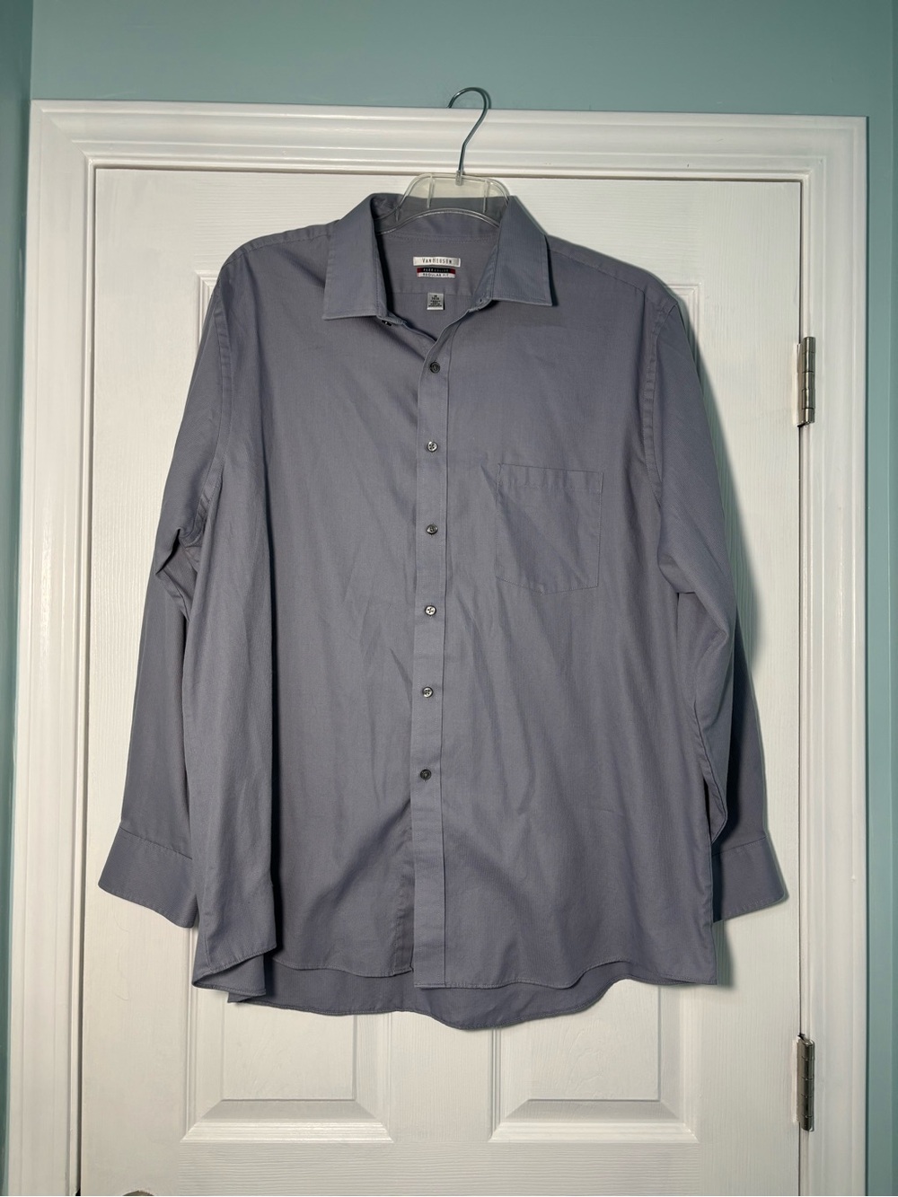 Van Heusen Men's Long-Sleeve Dress Shirt in Gray